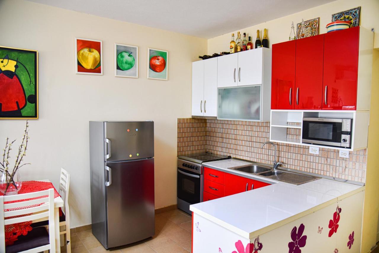 White Sea View Apartment Velipojë Екстериор снимка