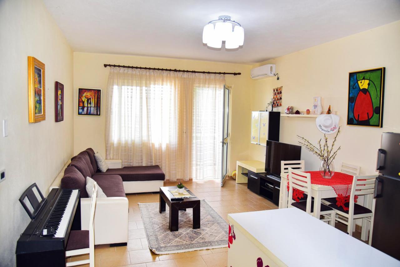 White Sea View Apartment Velipojë Екстериор снимка